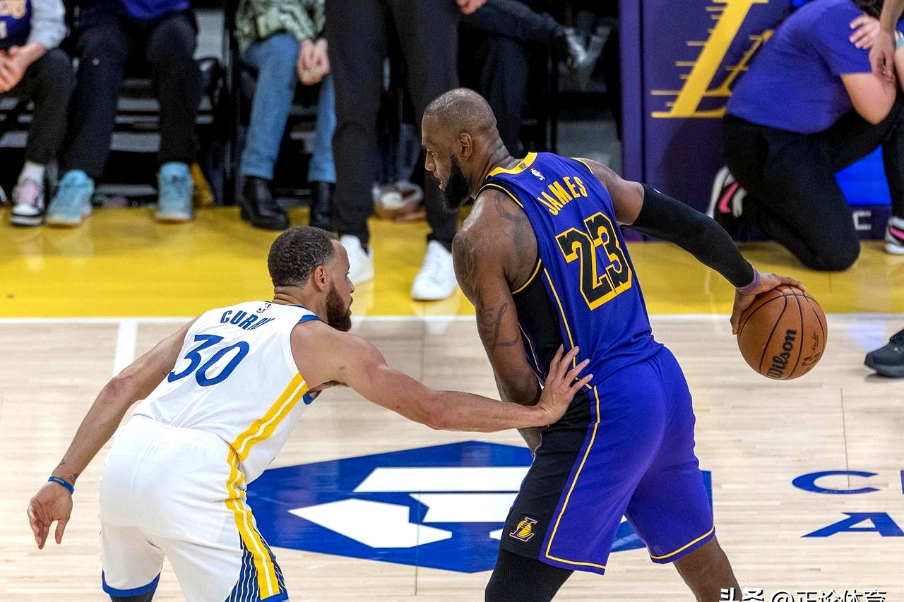 猛龙翻盘青岛队,约基奇点燃赛场 猛龙翻盘青岛队,约基奇点燃赛场